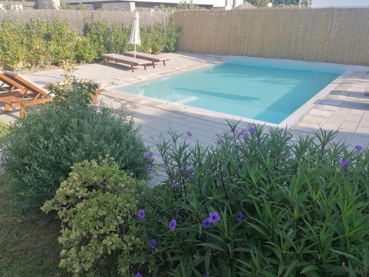 Endless Summer Pool Flat Ιξιά Εξωτερικό φωτογραφία
